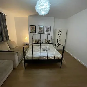  Apartment 4 Bedroom Guest In The Heart Of Shoreditch