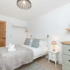 pass-the-keys-cosy-1-bed-studio-in-central-bath.tophotelsbath.com/